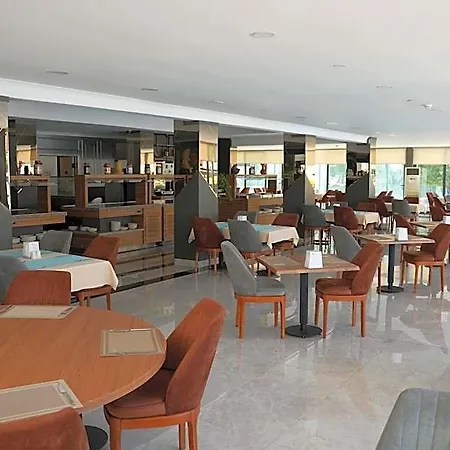 Hotel Ada Newday *