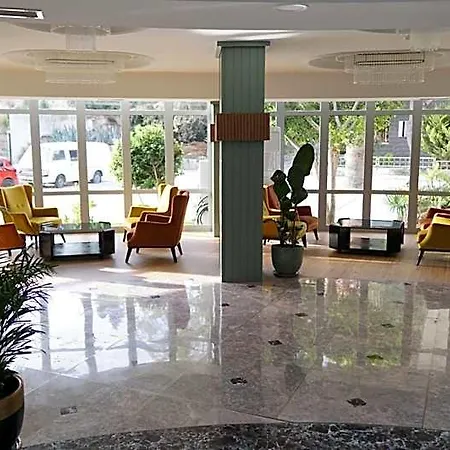 Ada Newday Hotel