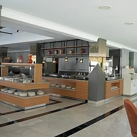 Ada Newday Hotel *